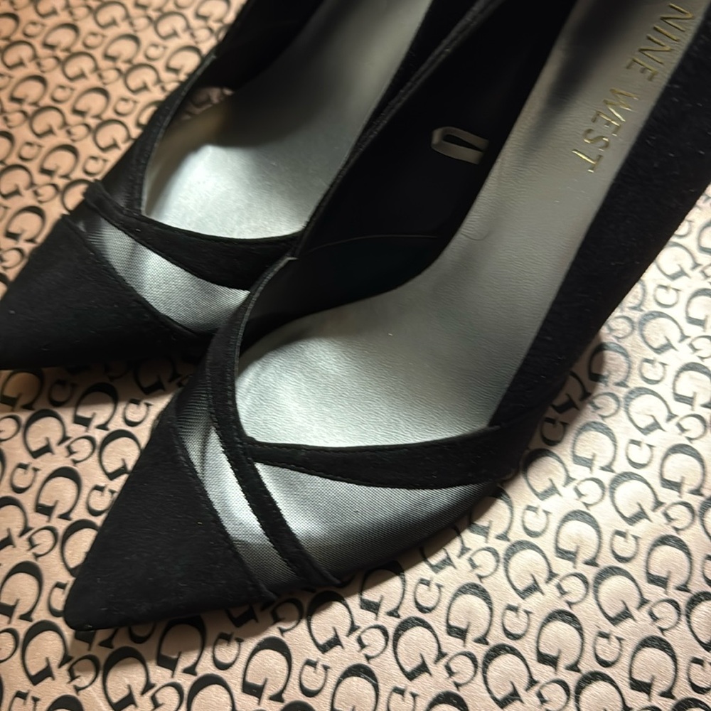 Velvet Nine West elegant shoes worn only once Smoke and pet free home